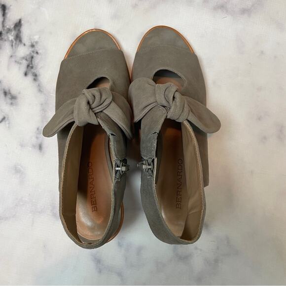 Bernardo Lizzie Peep Toe Nubuck Suede Slingback Sandal Booties - Picture 5 of 10